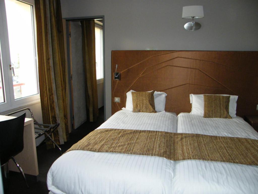 Cit'Hotel Saint-Pierre Viré Buitenkant foto