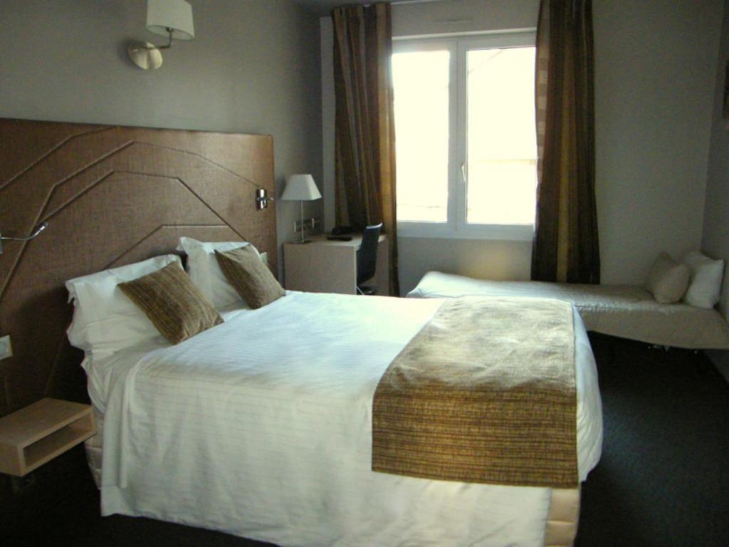 Cit'Hotel Saint-Pierre Viré Buitenkant foto