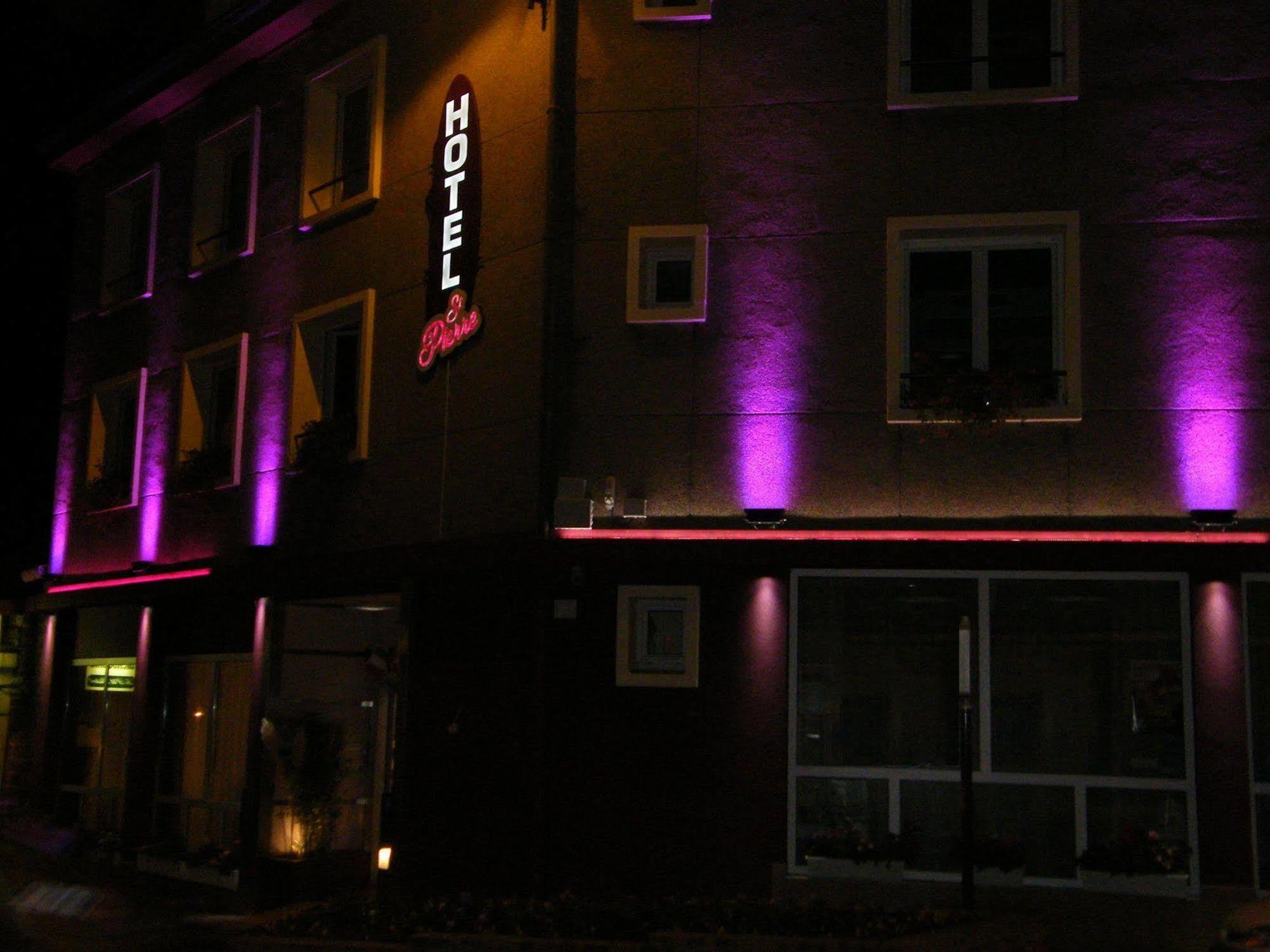 Cit'Hotel Saint-Pierre Viré Buitenkant foto