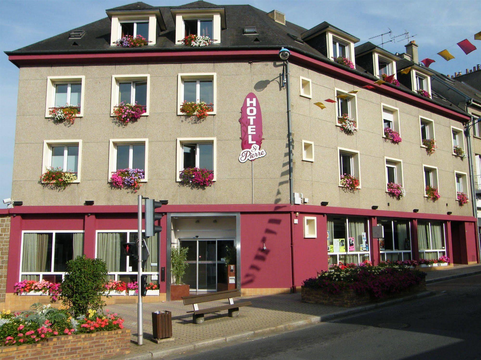 Cit'Hotel Saint-Pierre Viré Buitenkant foto